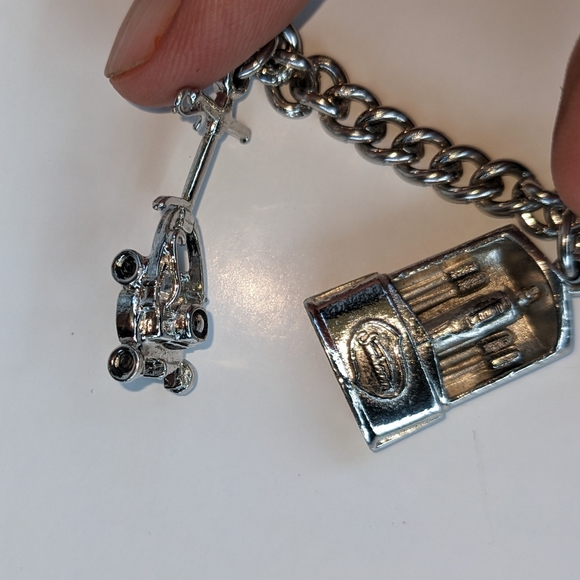 SUPER RARE SUNBEAM SILVER TONE CHARM BRACELET (HEAVY) - Picture 3 of 8